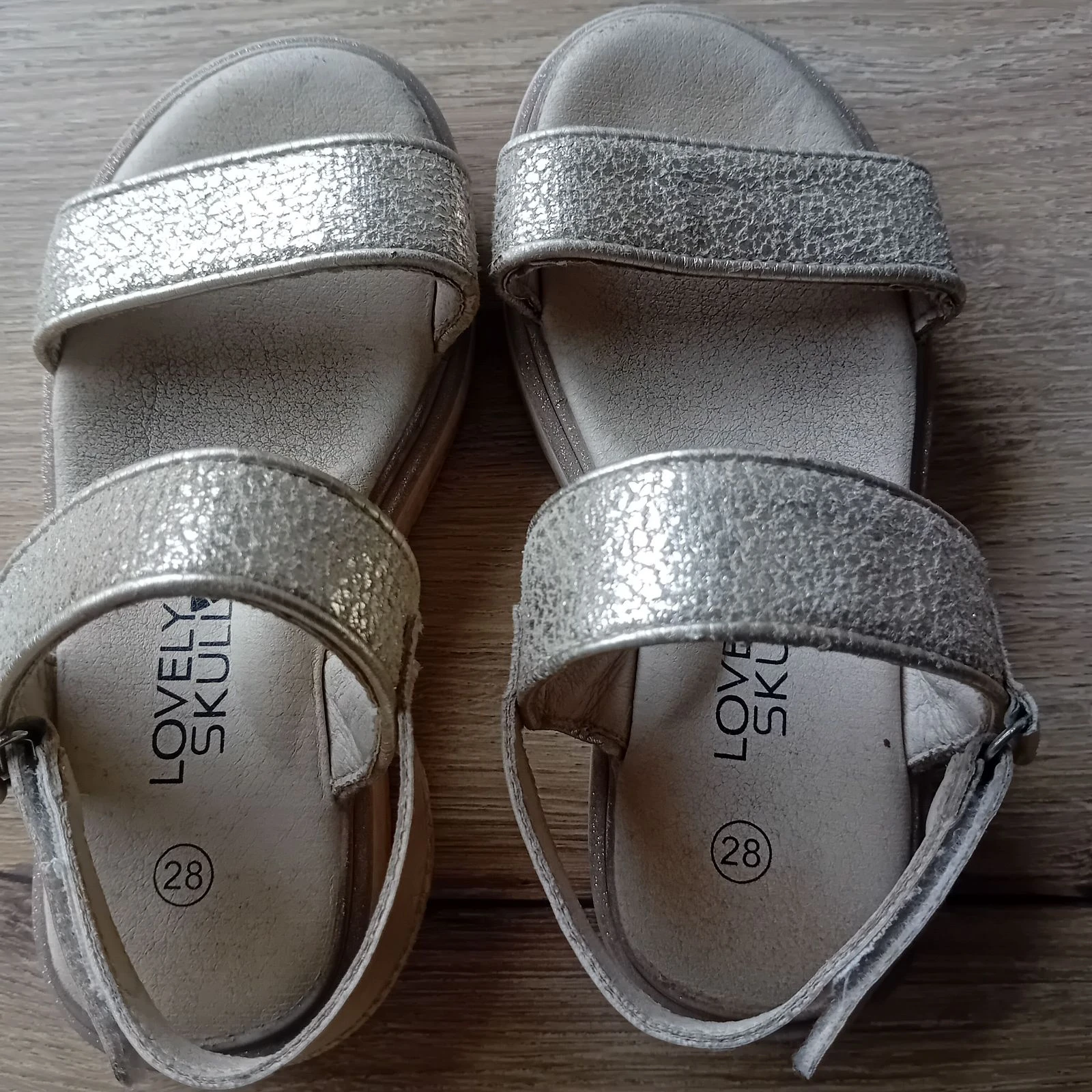 lovely skull sandals in size 28 – photo 3